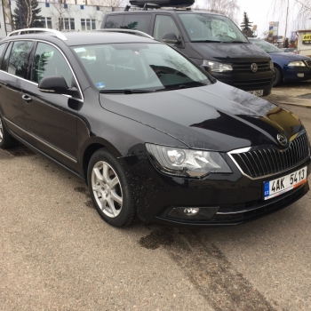 Škoda Superb Kombi 2.0 TDi automat 4x4 - foto č. 5